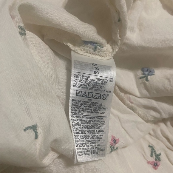 Old Navy Sleeveless Waist-Defined Embroidered Clip-Dot Midi Dress Cream Floral - Picture 9 of 9